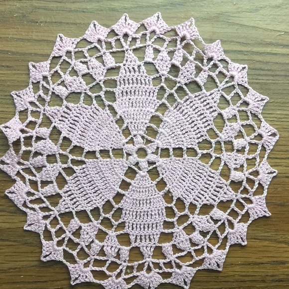 Dusty Pink Vintage Crocheted Star Doily 8” Round - Picture 1 of 4